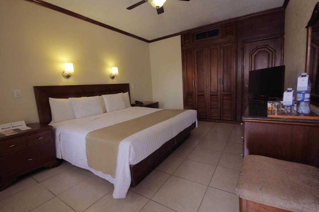 Hotel San Antonio Tampico Exterior photo